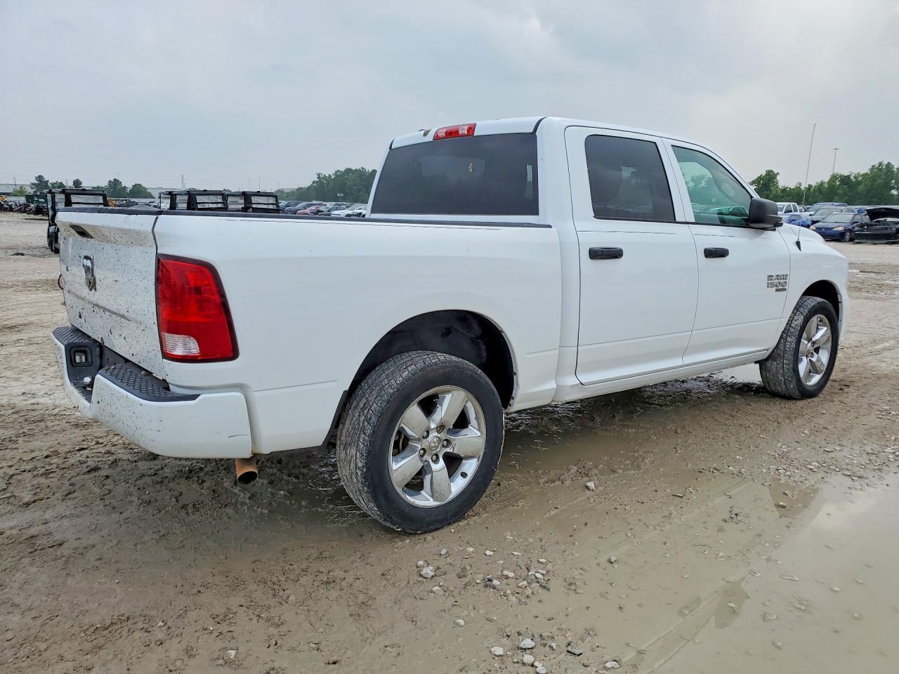2019 Ram 1500 Classic Tradesman - Фото 3
