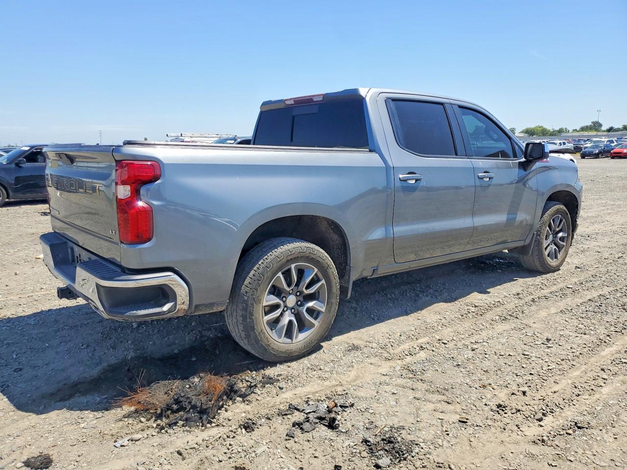 2020 Chevrolet Silverado K1500 Lt - Фото 3