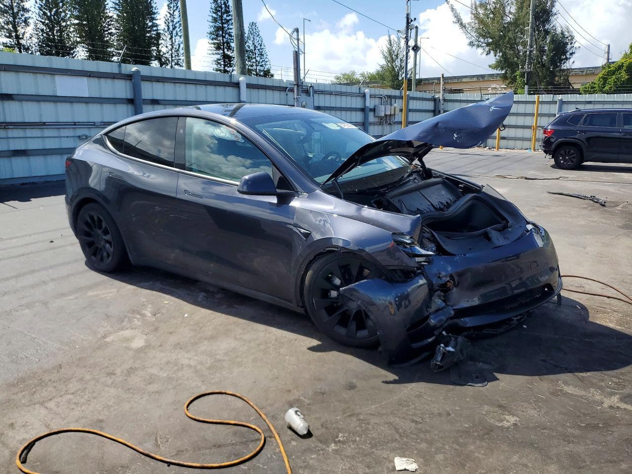 2024 Tesla Model Y - Image 4