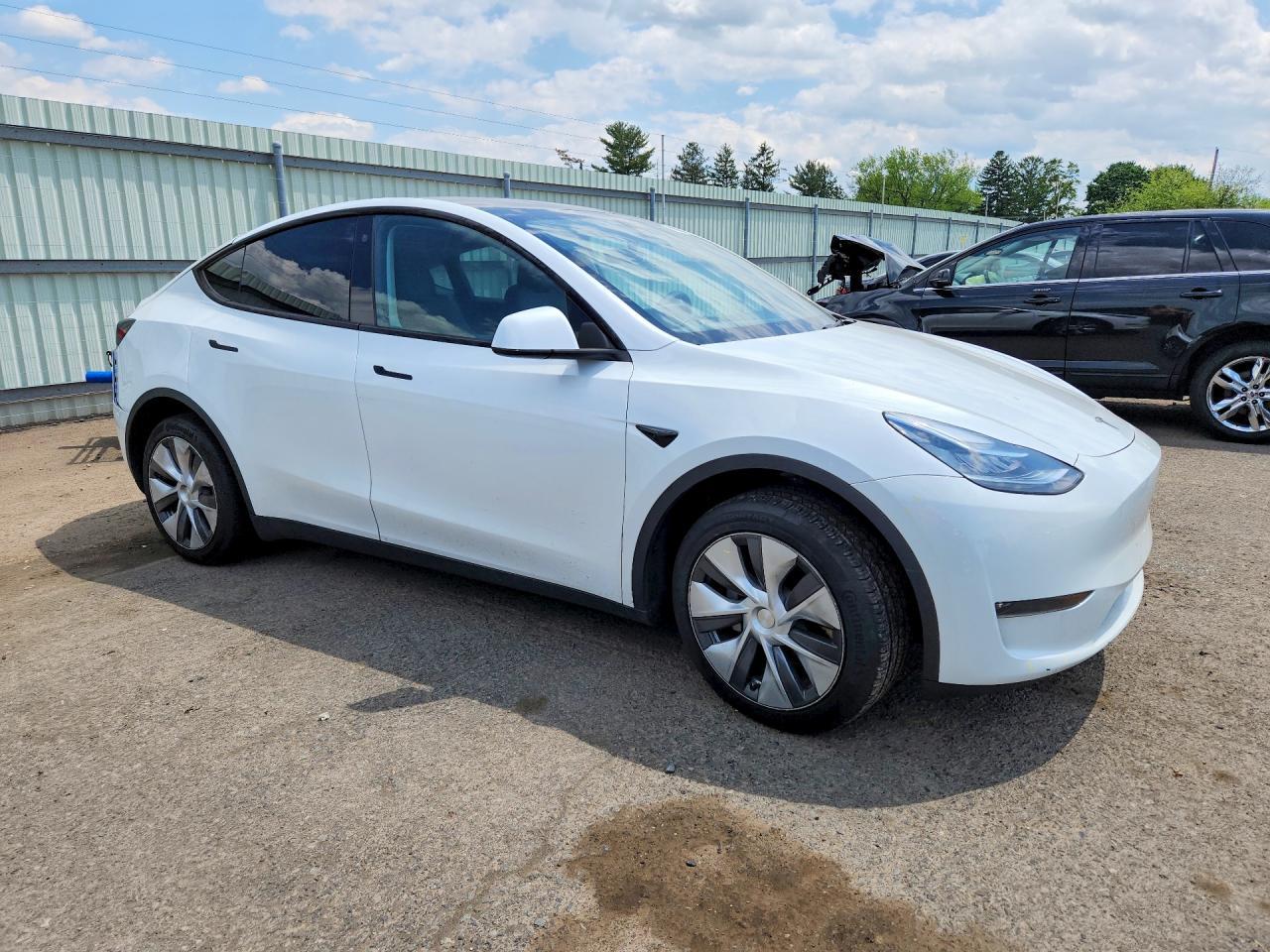 2023 Tesla Model Y - Фото 4