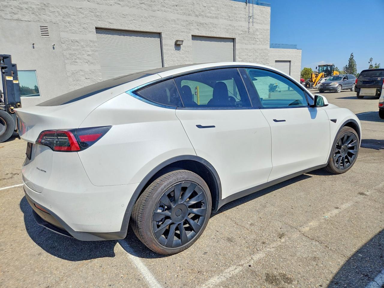 2022 Tesla Model Y - Фото 3