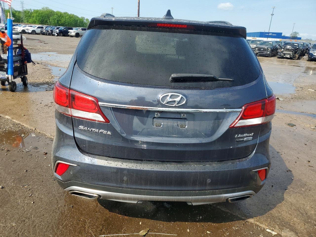 2017 Hyundai Santa Fe Limited Ultimate - Image 6