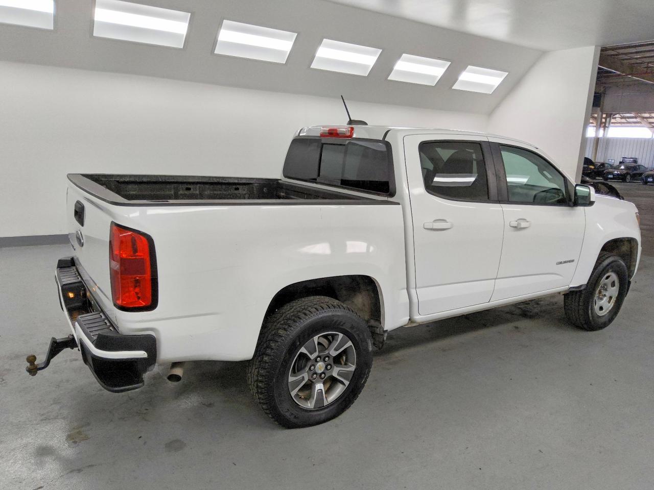 2017 Chevrolet Colorado Z71 - Image 3