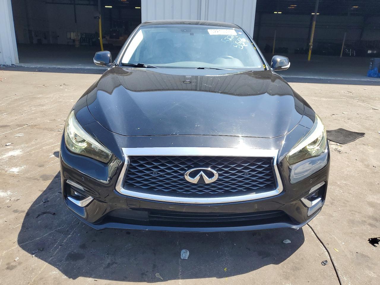 2018 Infiniti Q50 3.0T Luxe - Image 5