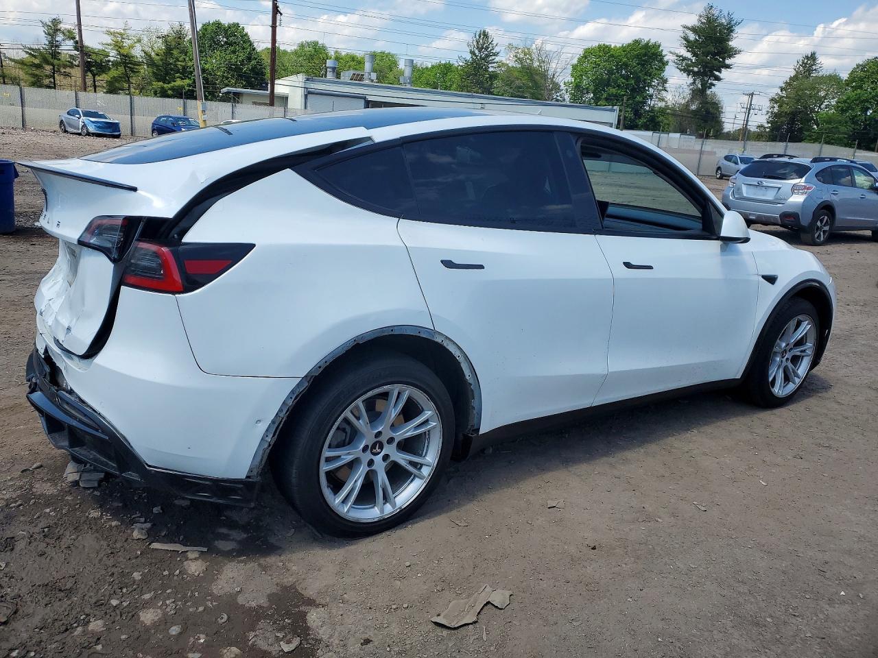 2021 Tesla Model Y - Image 3