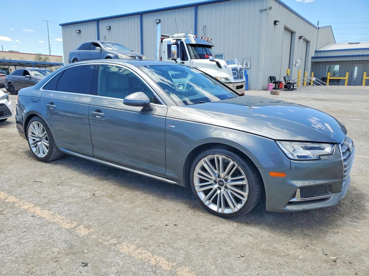 2018 Audi A4 Premium Plus - Фото 4