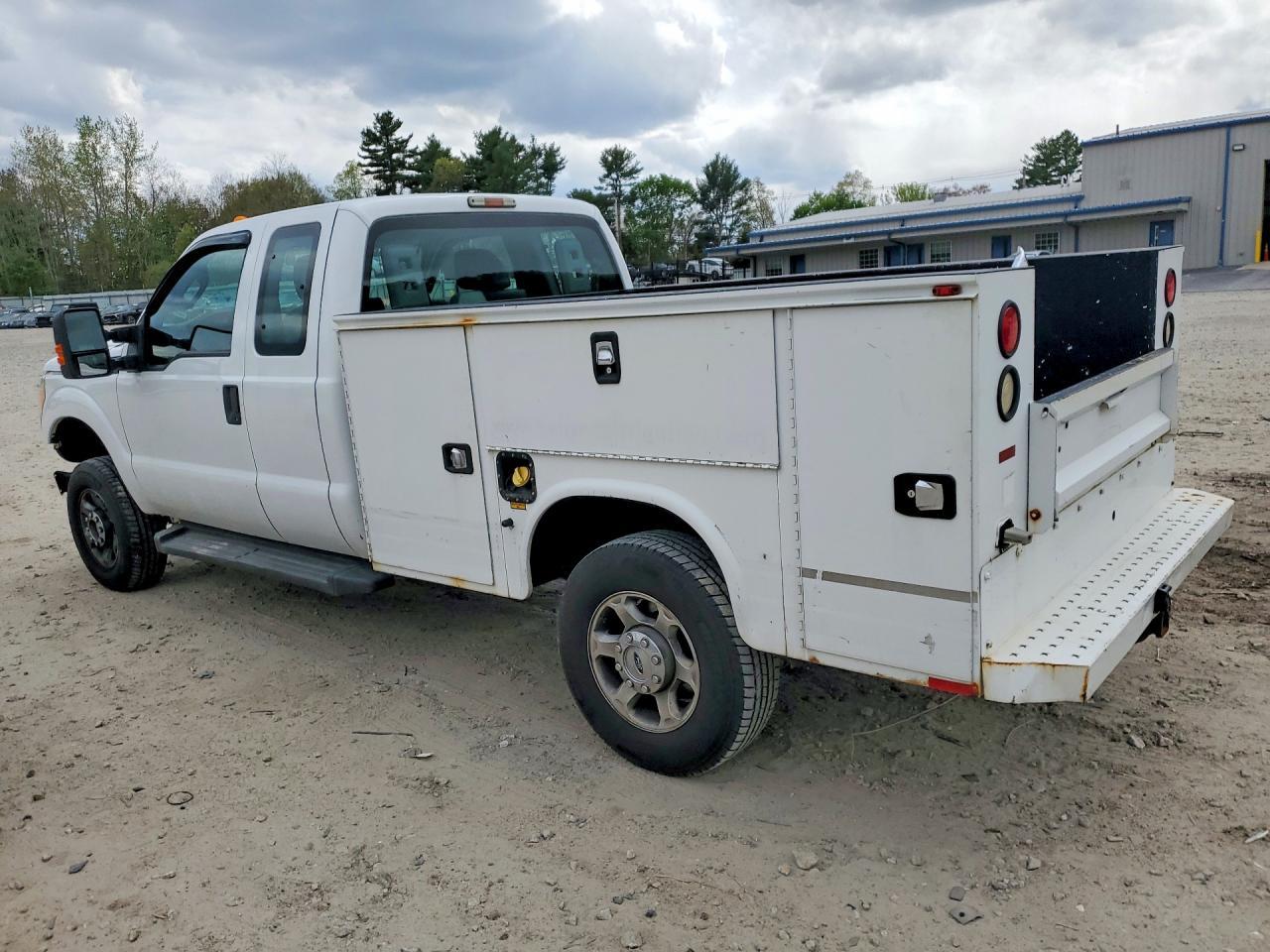 2015 Ford F250 Super Duty - Фото 2
