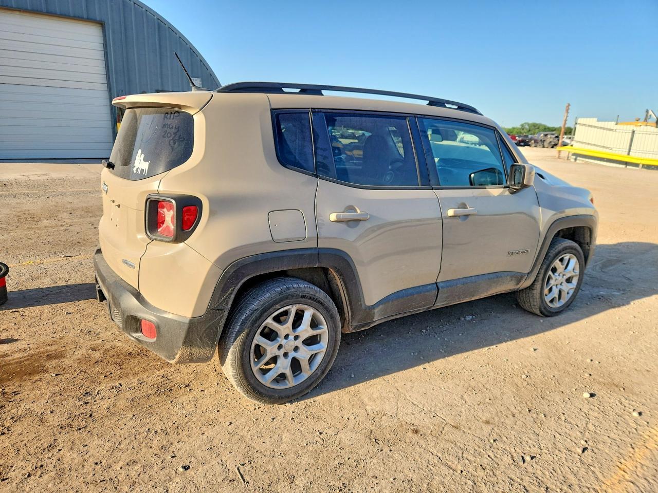 2015 Jeep Renegade Latitude - Фото 3