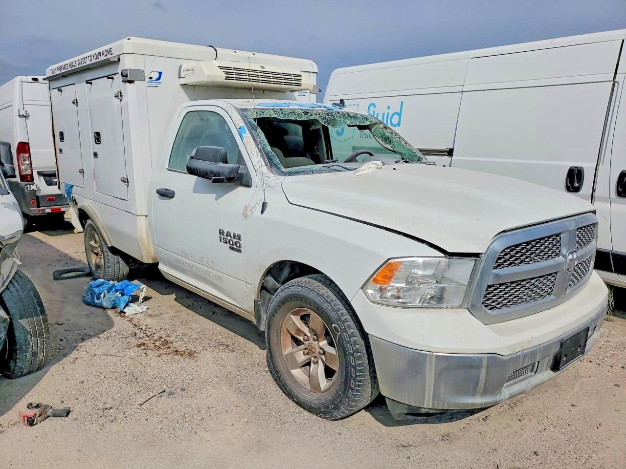 2022 Ram 1500 Refrigerated Box Truck - Фото 4