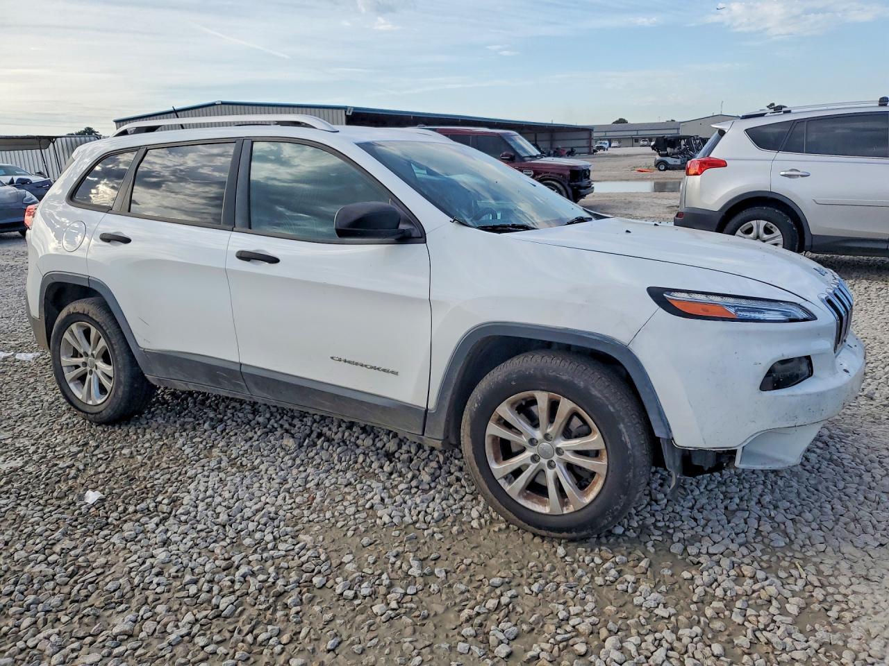 2015 Jeep Cherokee Sport - Image 4