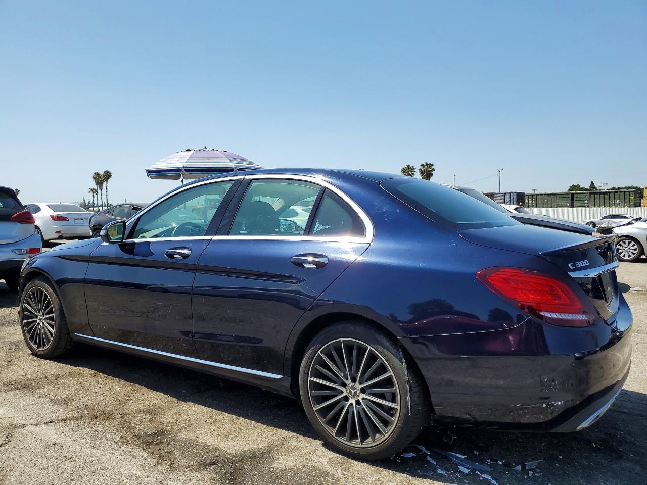 2020 Mercedes-Benz C 300 - Фото 2
