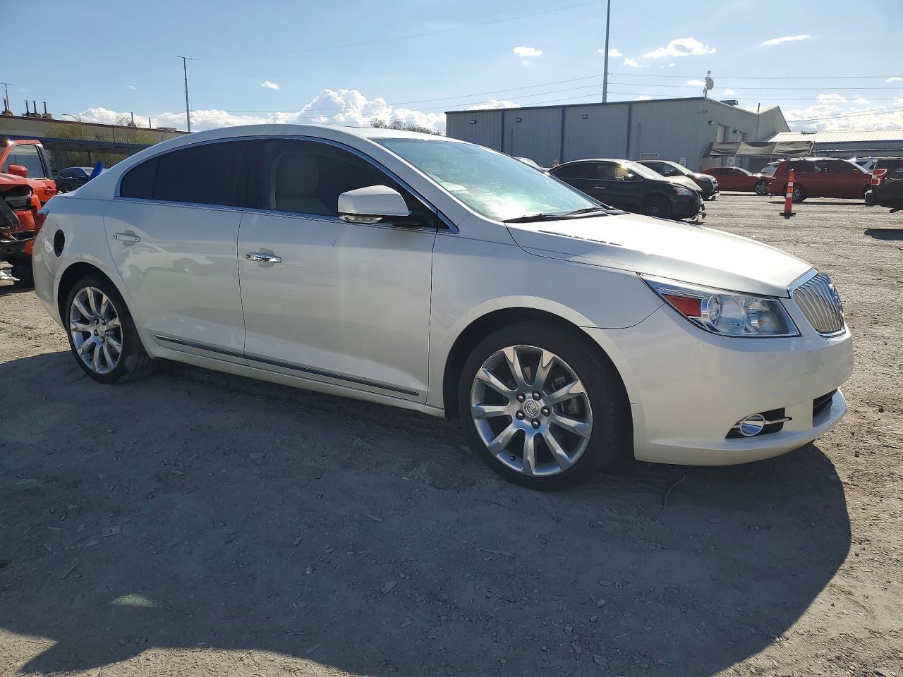 2010 Buick Lacrosse - Image 4