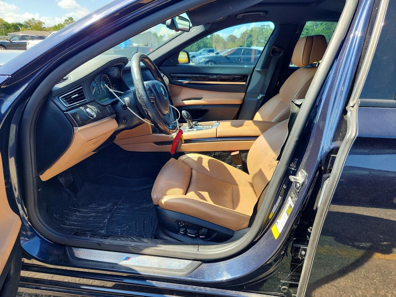 2011 BMW 740 Li - Image 7