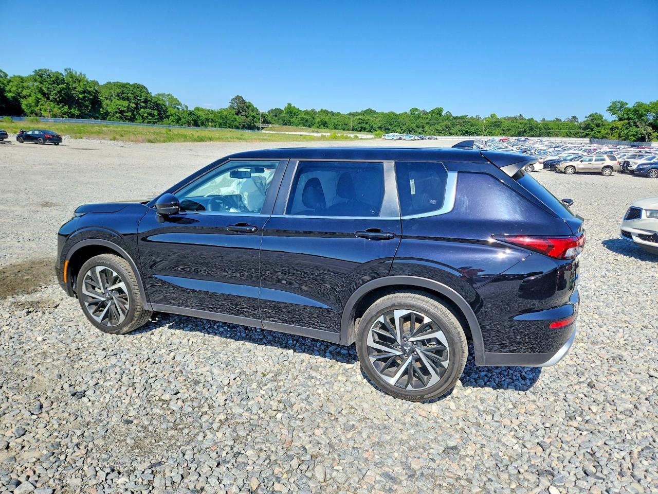 2024 Mitsubishi Outlander Se - Фото 2