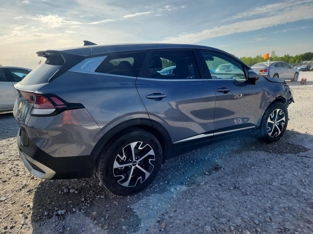 2023 Kia Sportage Ex - Image 3