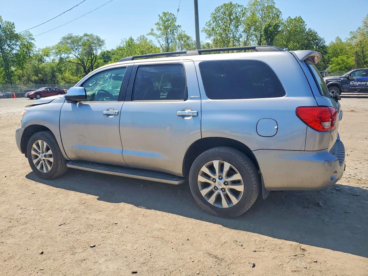 2017 Toyota Sequoia Limited - Фото 2