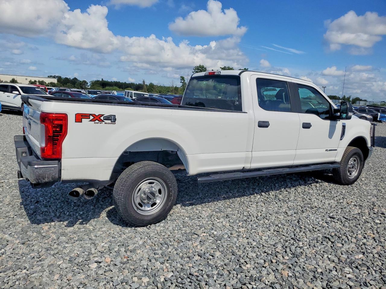 2018 Ford F250 Super Duty - Фото 3