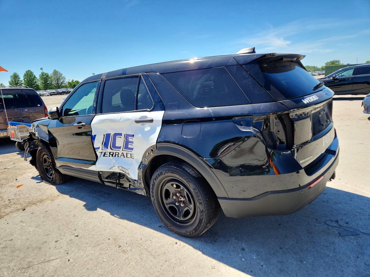 2025 Ford Explorer Police Interceptor - Image 2