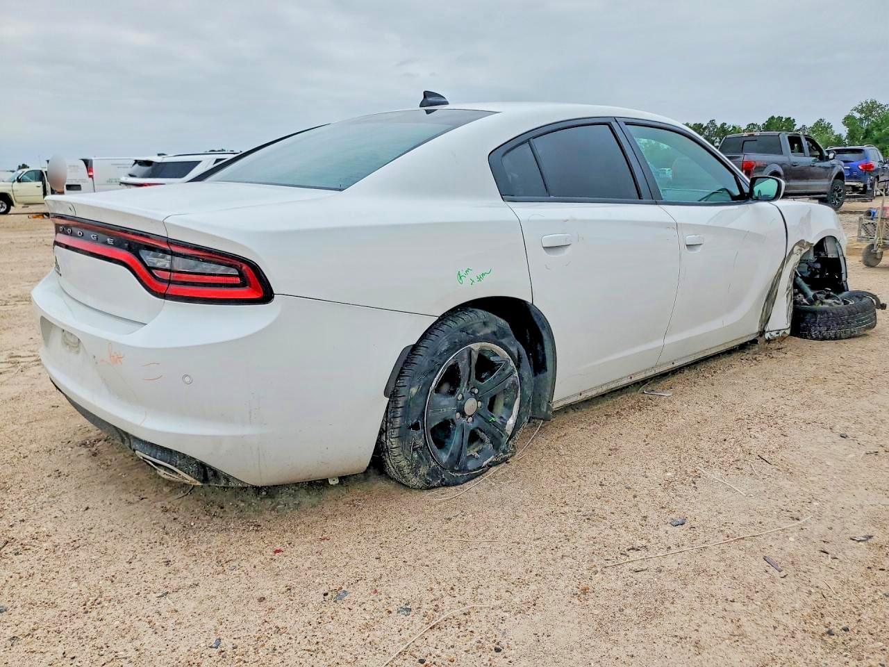 2022 Dodge Charger Sxt - Image 3
