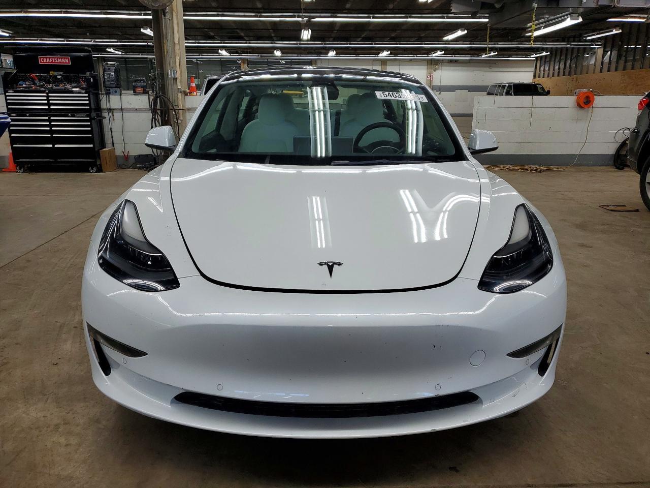 2022 Tesla 3 - Image 5