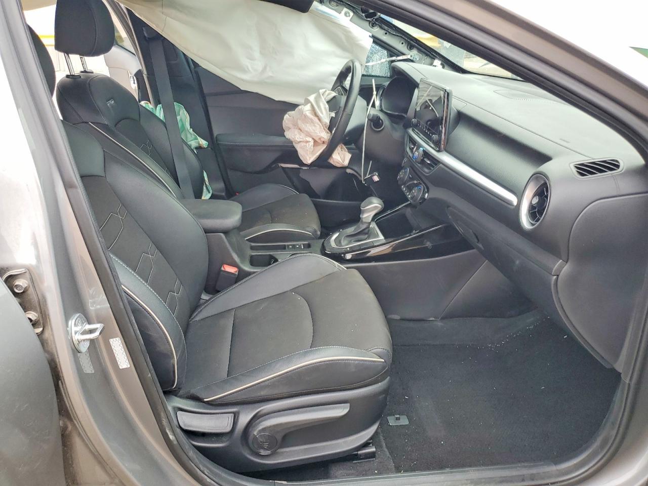 2023 Kia Forte Gt Line - Фото 7