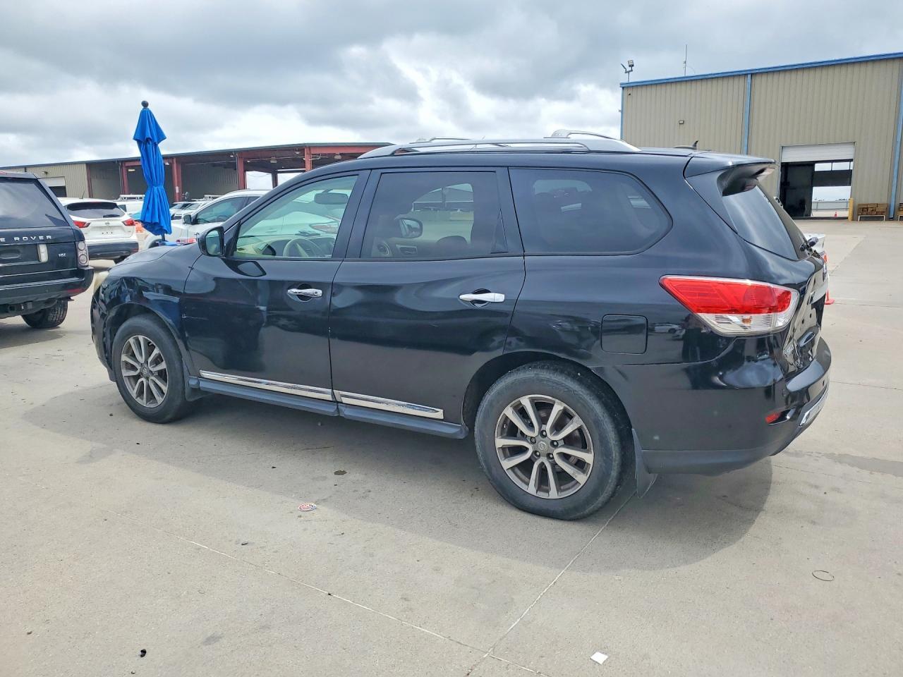 2013 Nissan Pathfinder S - Фото 2