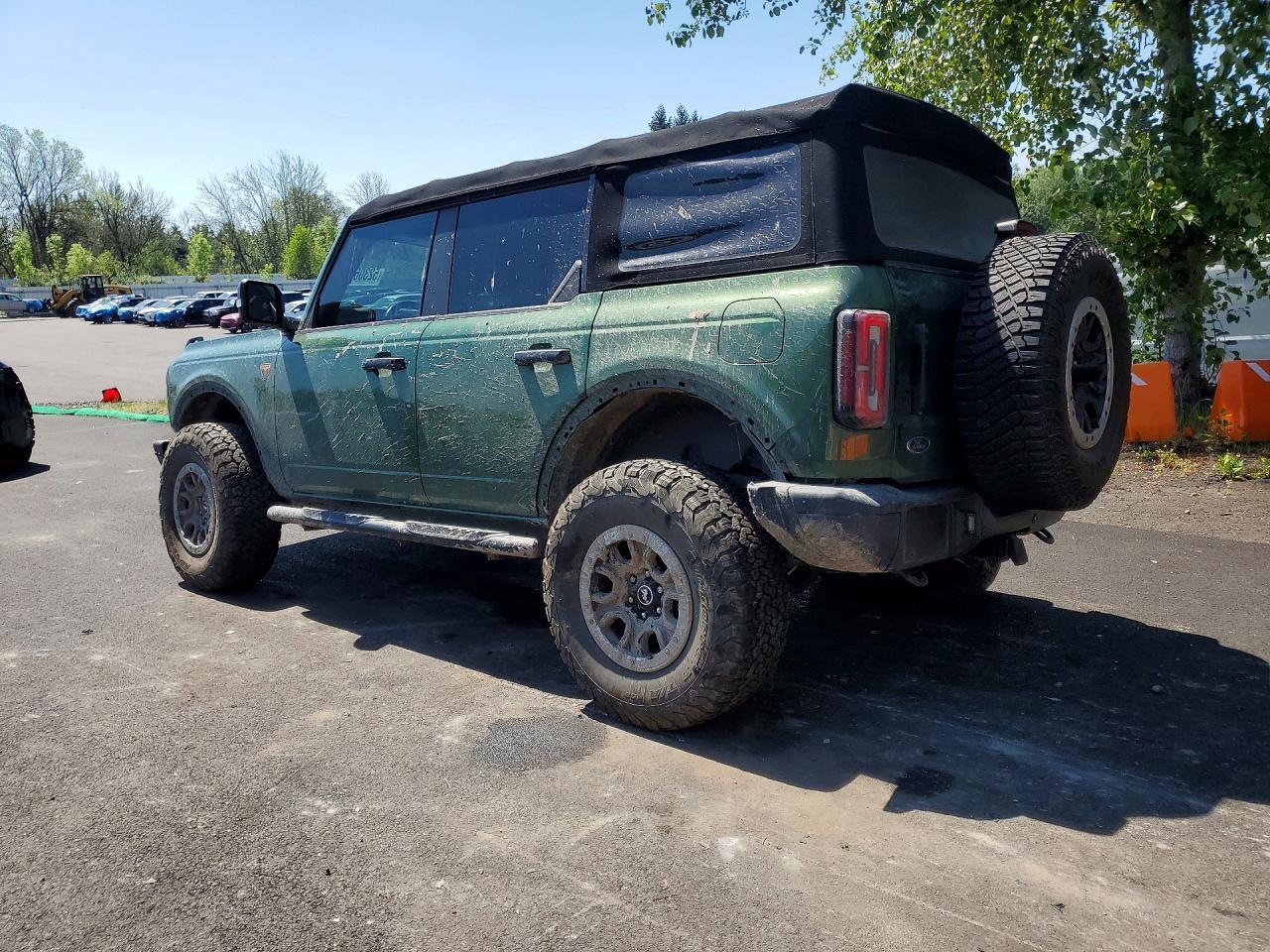2022 Ford Bronco Base - Image 2