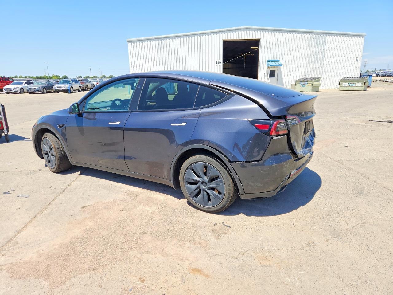 2024 Tesla Model Y - Фото 2