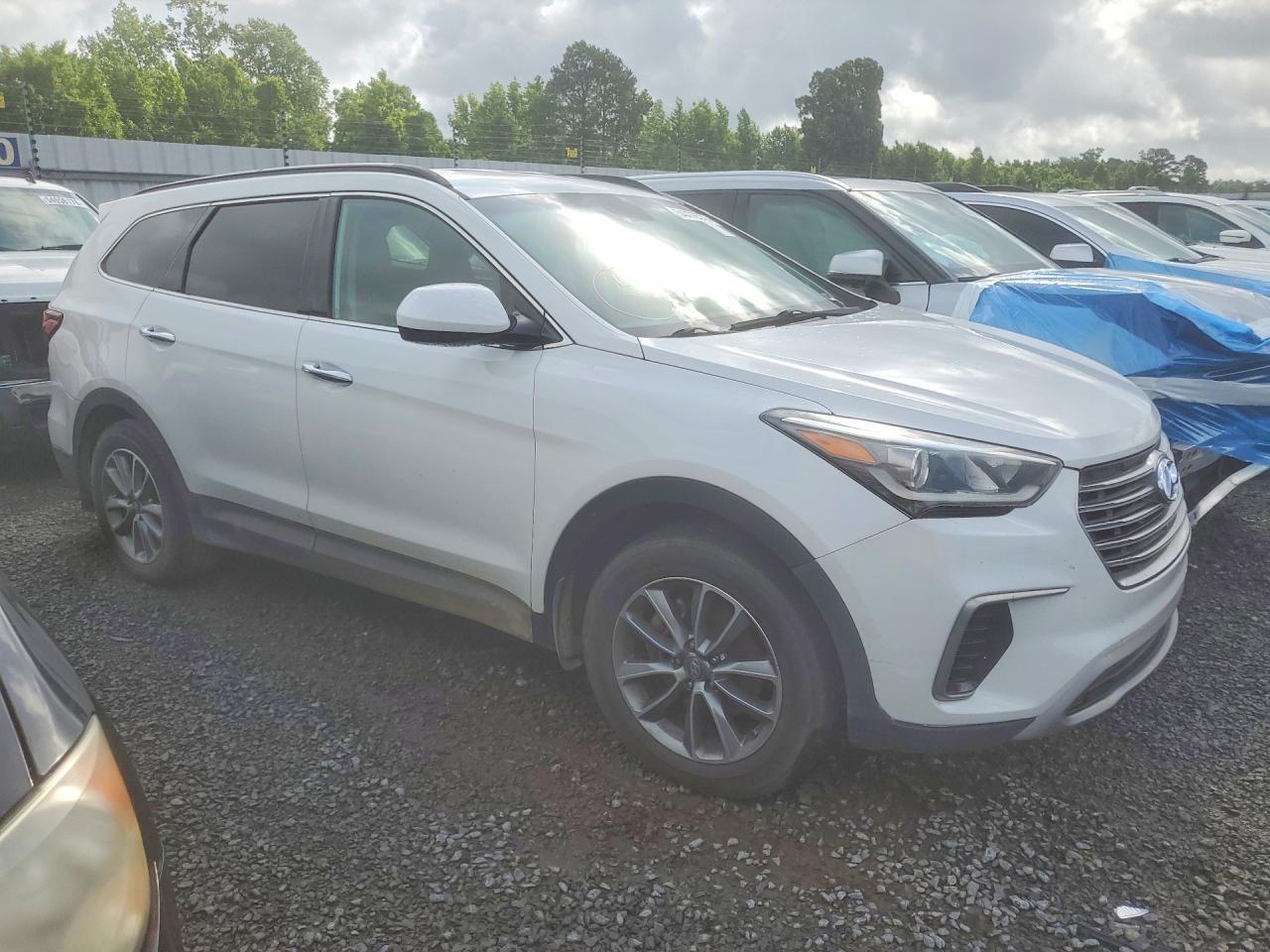2017 Hyundai Santa Fe Se - Image 4