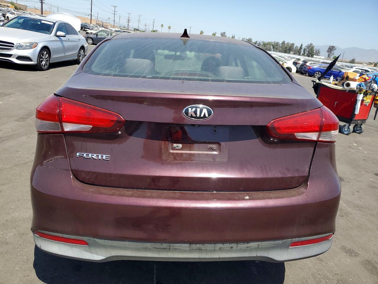 2017 Kia Forte Lx - Фото 6