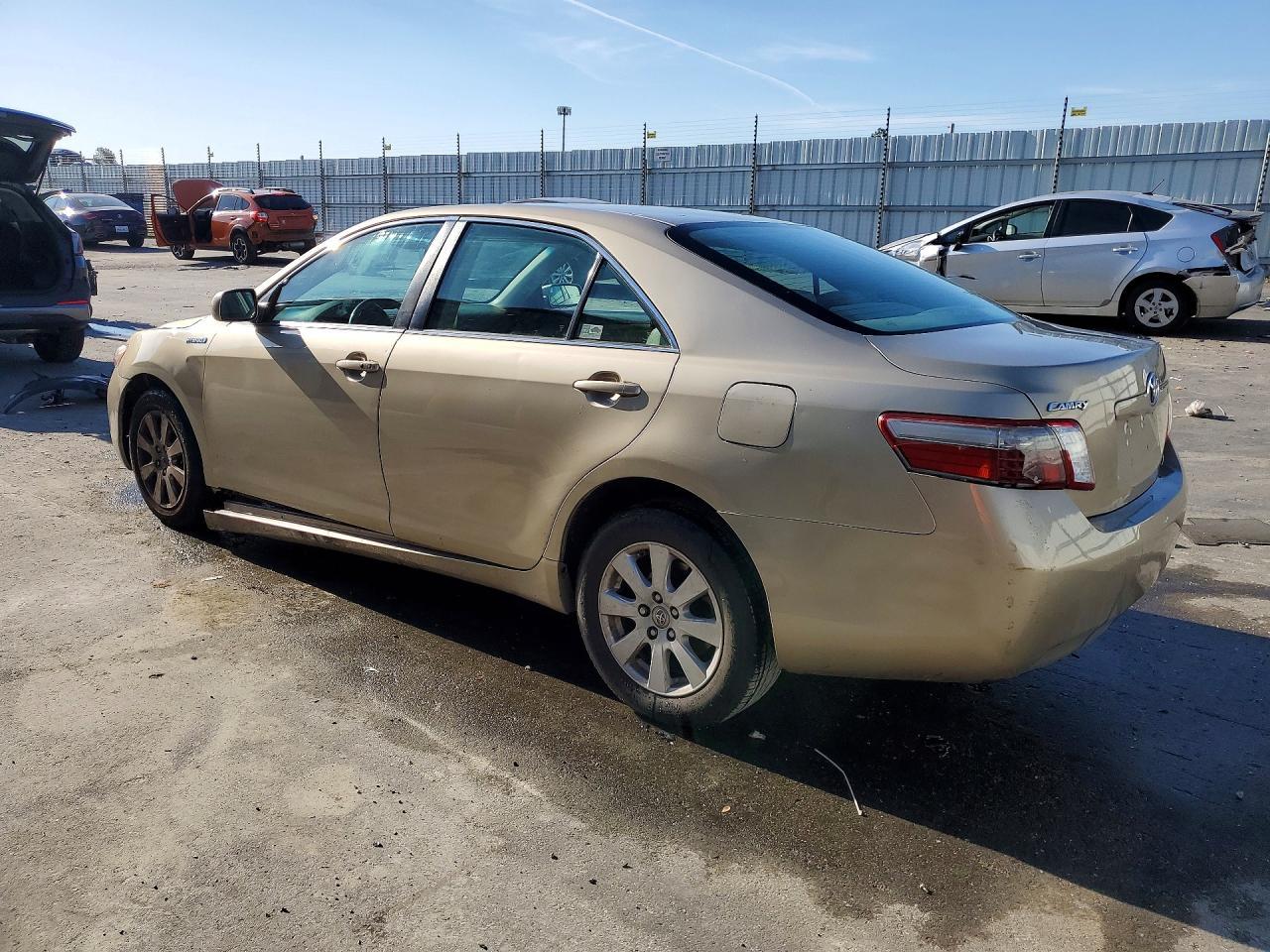 2009 Toyota Camry Hybrid - Image 2