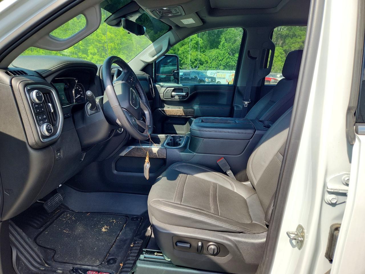 2021 GMC Sierra K3500 Denali - Image 7