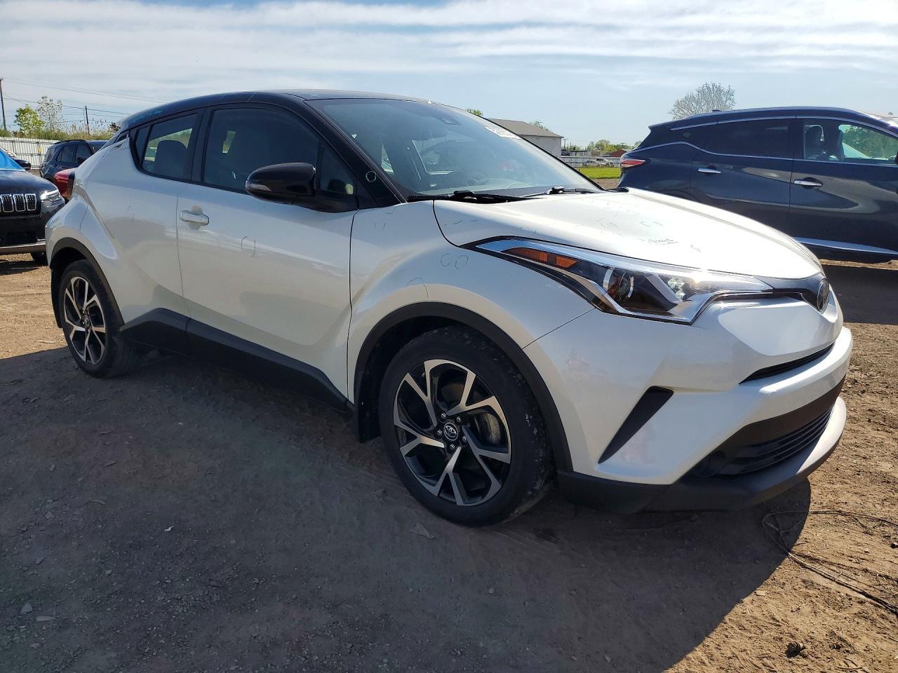 2019 Toyota C-Hr Xle - Image 4