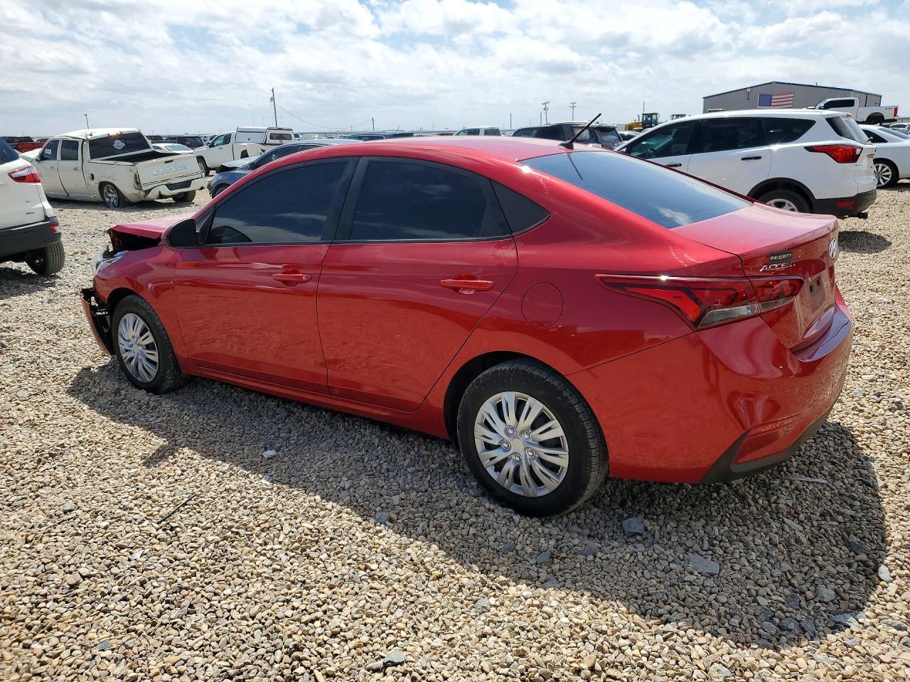 2022 Hyundai Accent Se - Фото 2