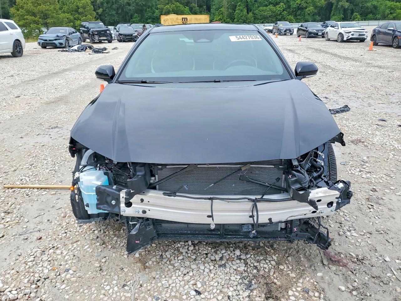 2026 Toyota Camry Nightshade - Фото 5