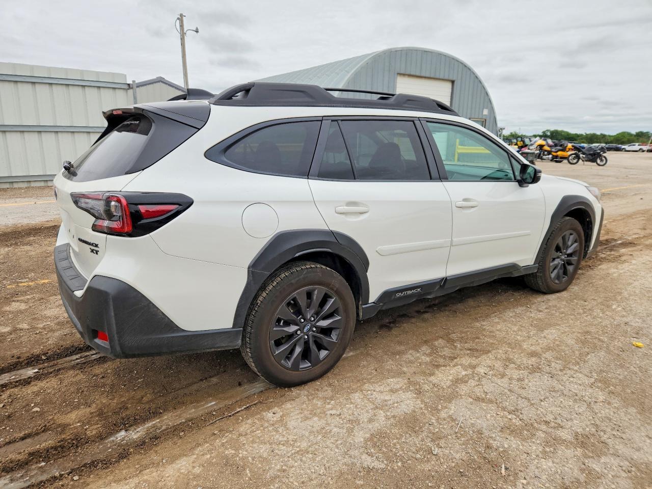 2025 Subaru Outback Onyx Edition Xt - Фото 3