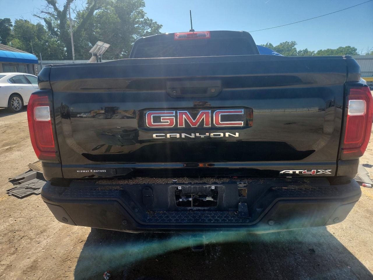 2026 GMC Canyon At4X - Фото 6