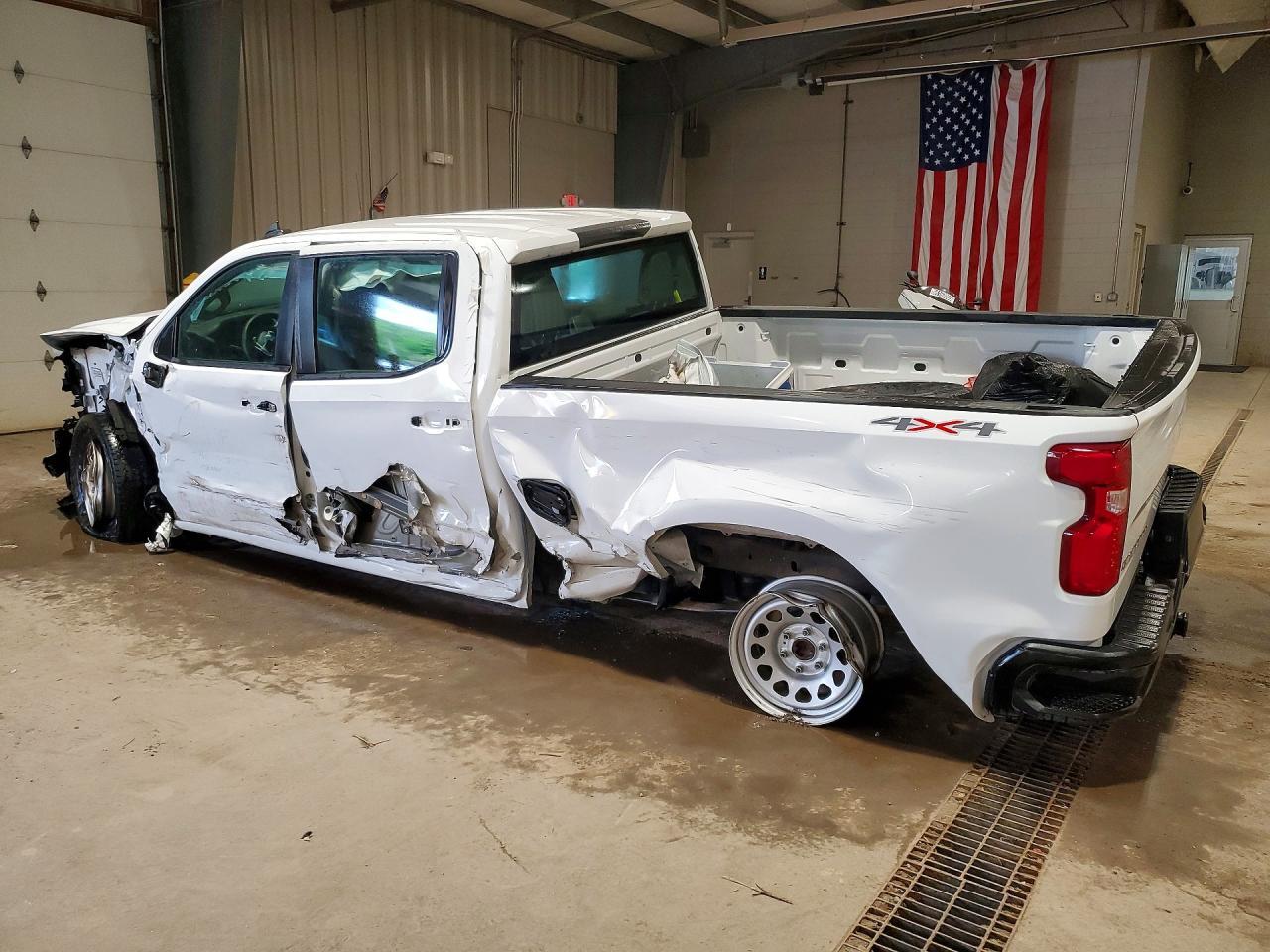2024 Chevrolet Silverado K1500 - Image 2
