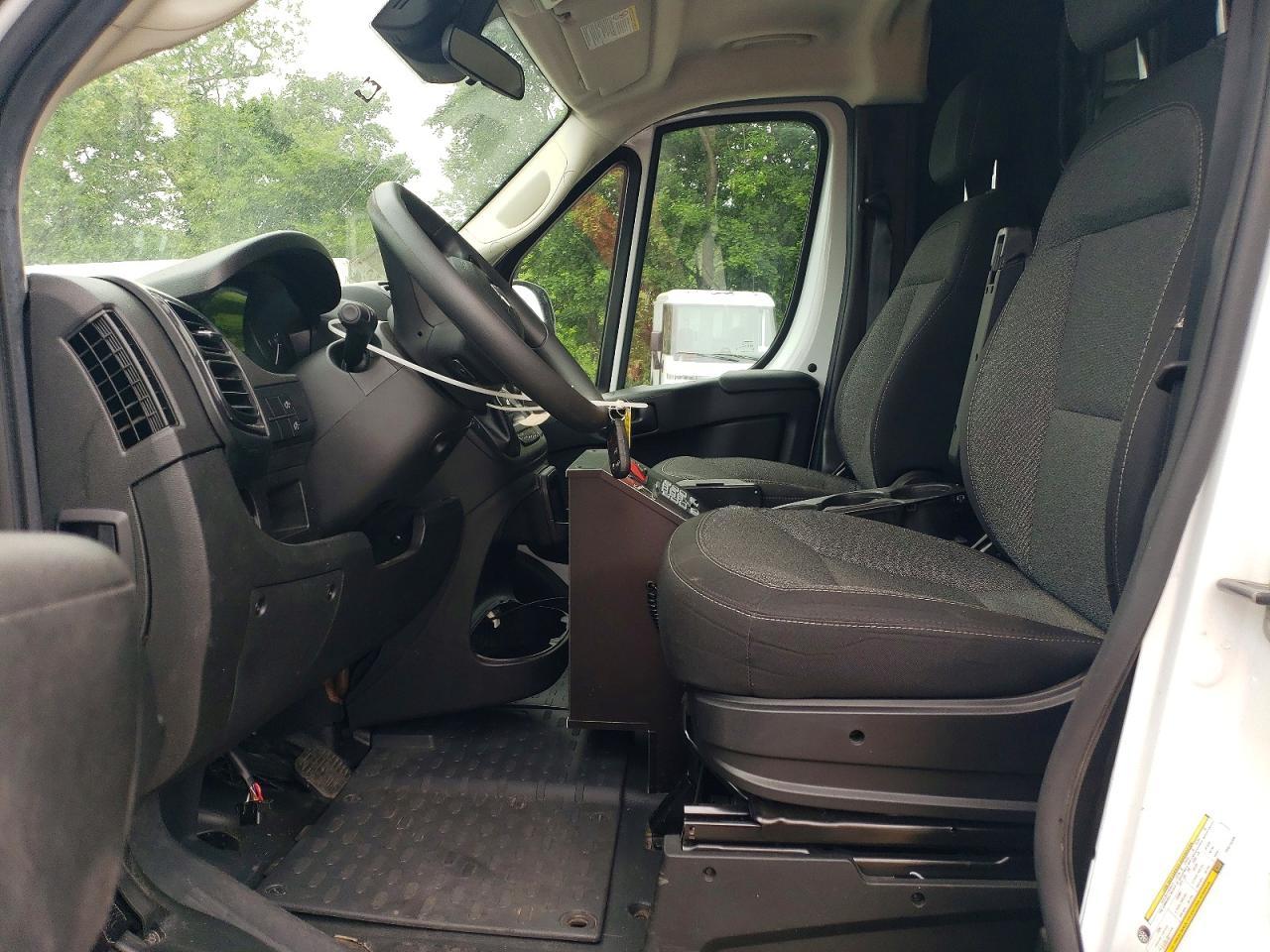 2023 Ram Promaster 2500 High Ambulance - Фото 7