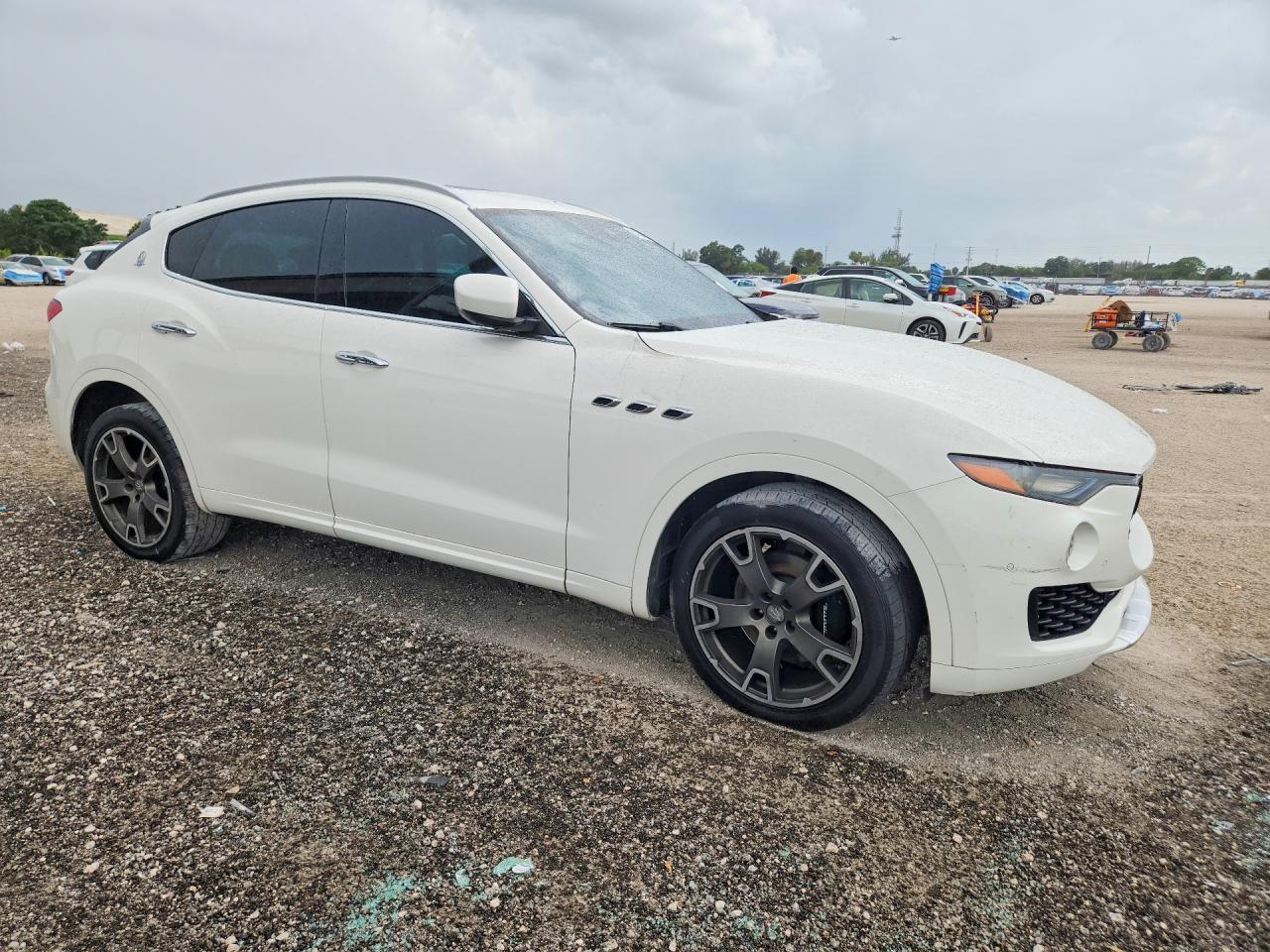 2017 Maserati Levante Luxury - Фото 4