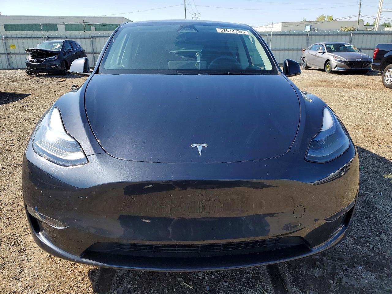 2024 Tesla Model Y - Фото 5