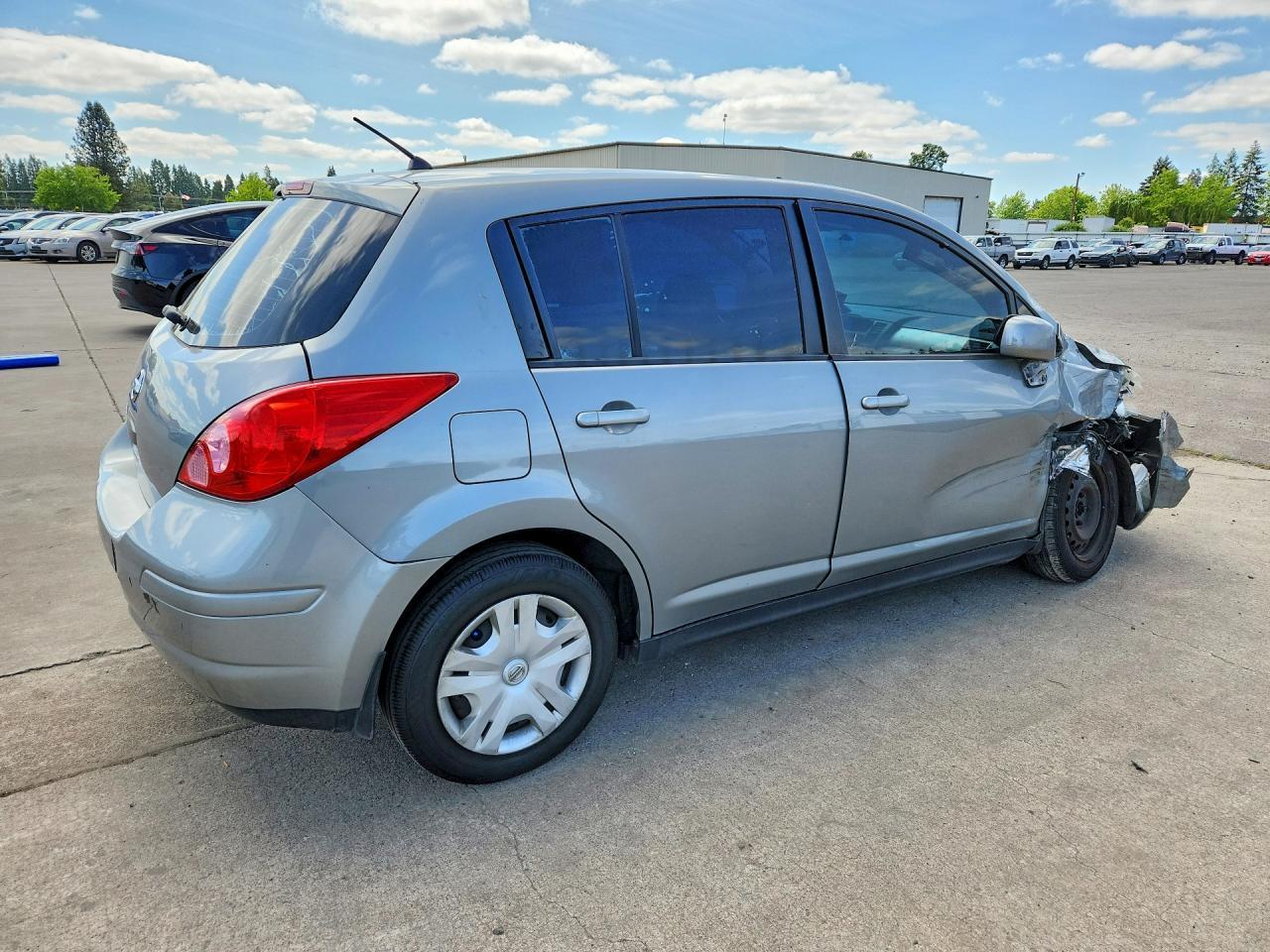 2009 Nissan Versa 1.8 S - Фото 3