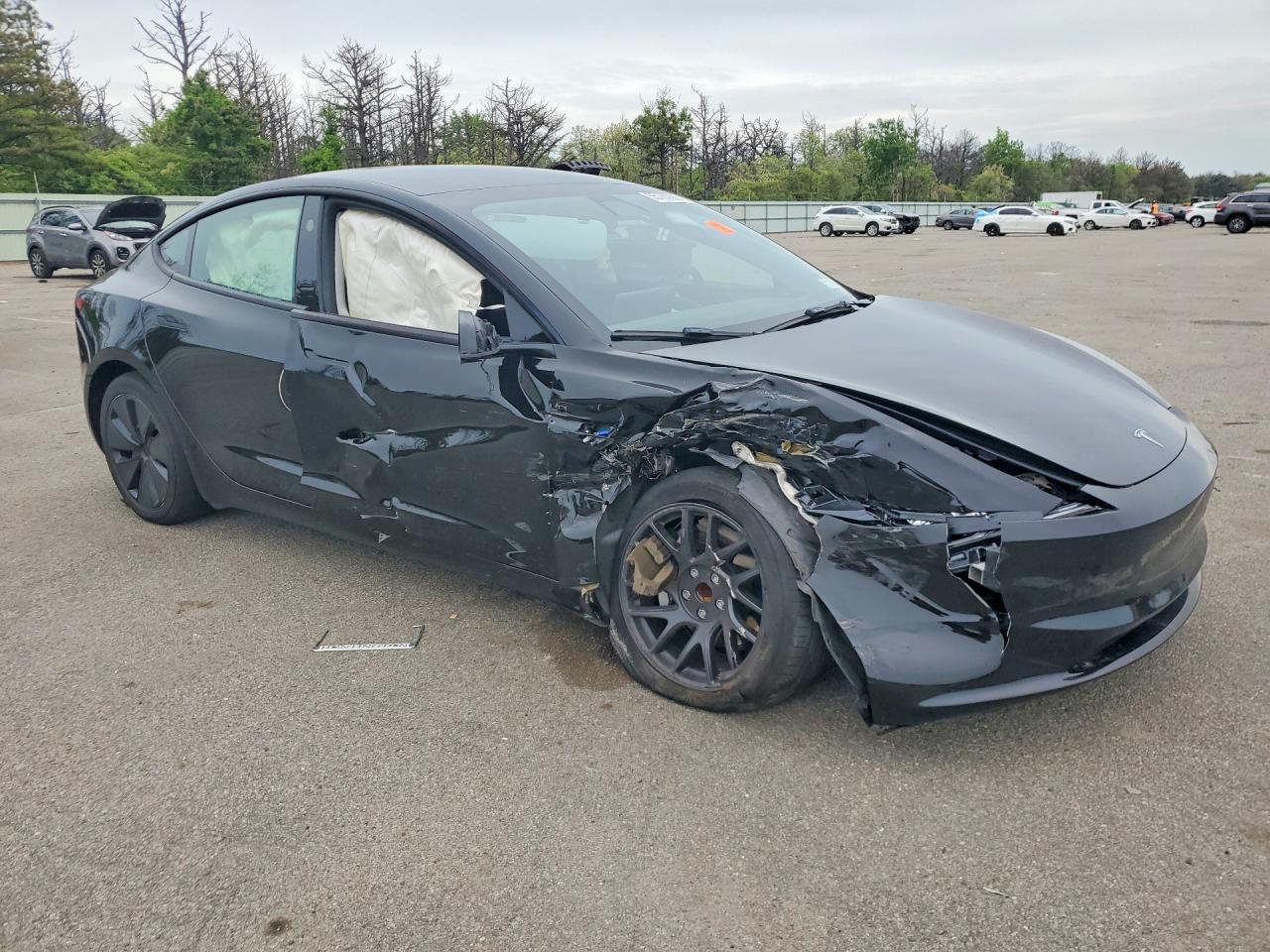 2024 Tesla Model 3 - Image 4