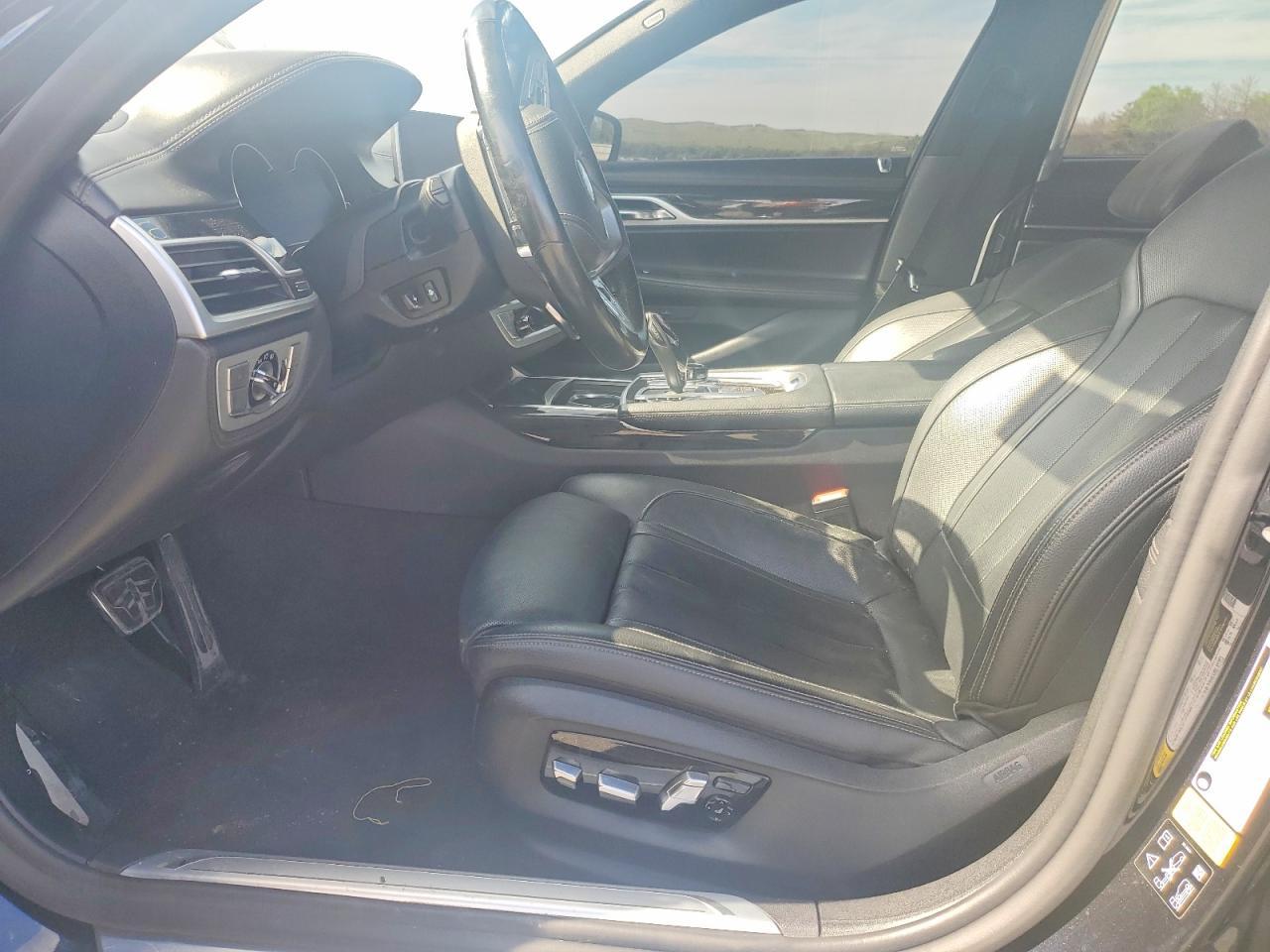 2019 BMW 740 Xi - Фото 7