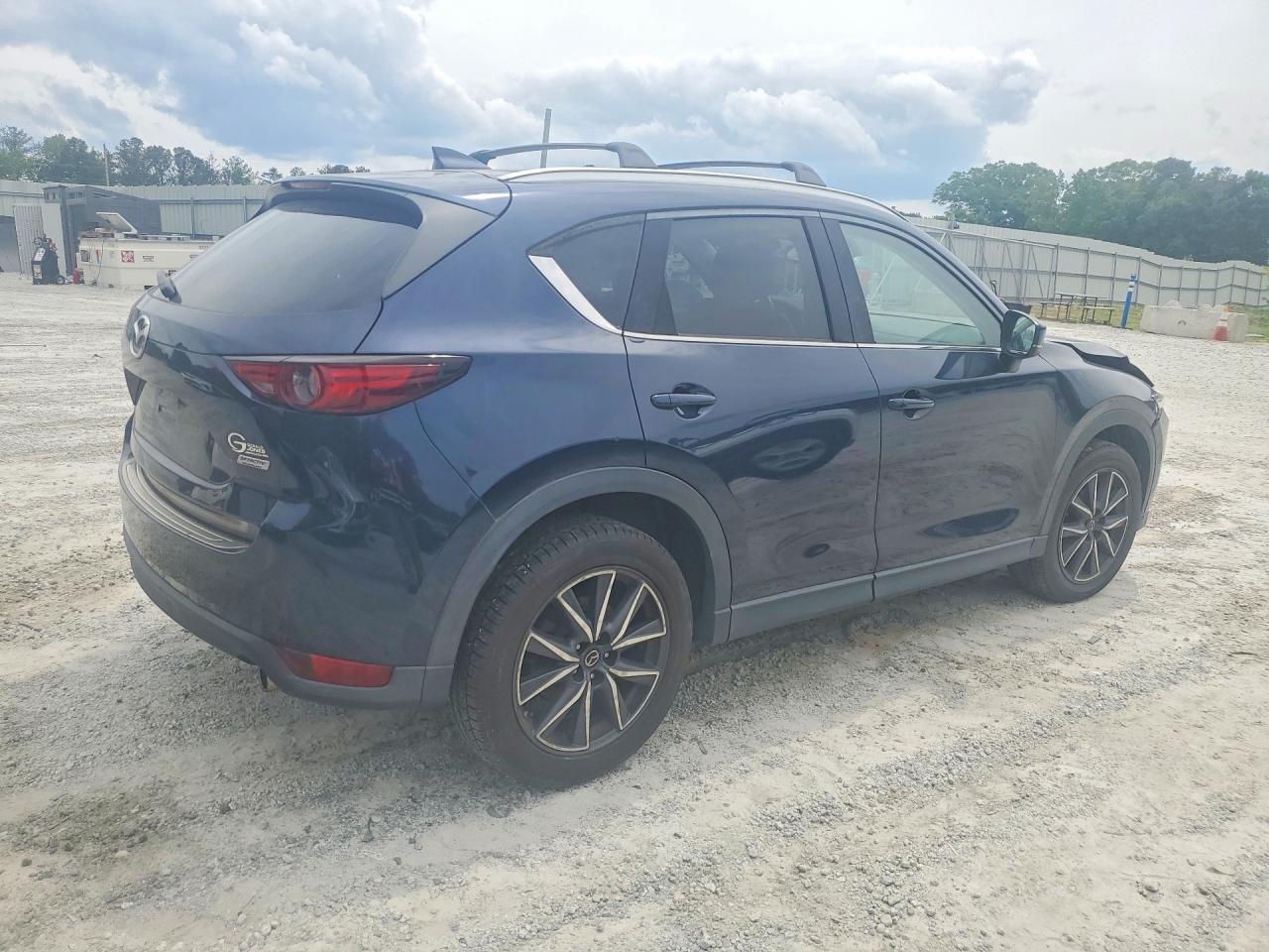 2017 Mazda Cx-5 Grand Touring - Image 3