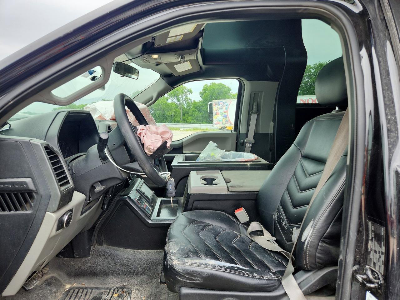 2019 Ford F550 - Image 5