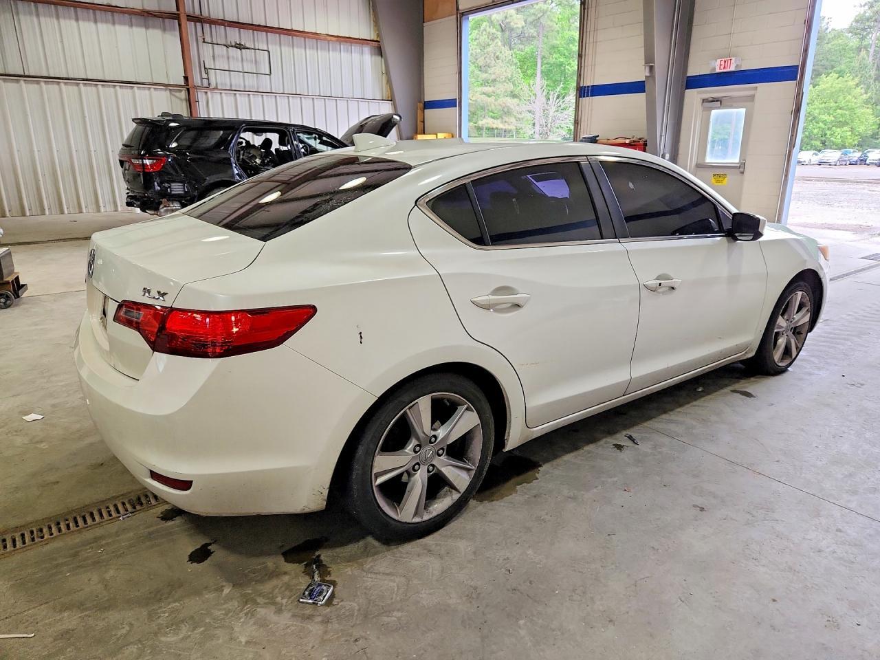 2014 Acura Ilx 20 Premium - Фото 3