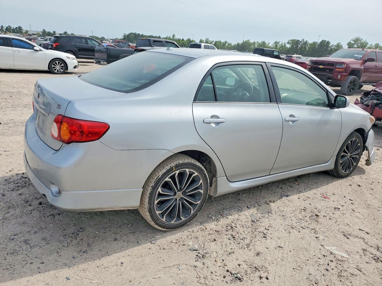 2009 Toyota Corolla S - Фото 3