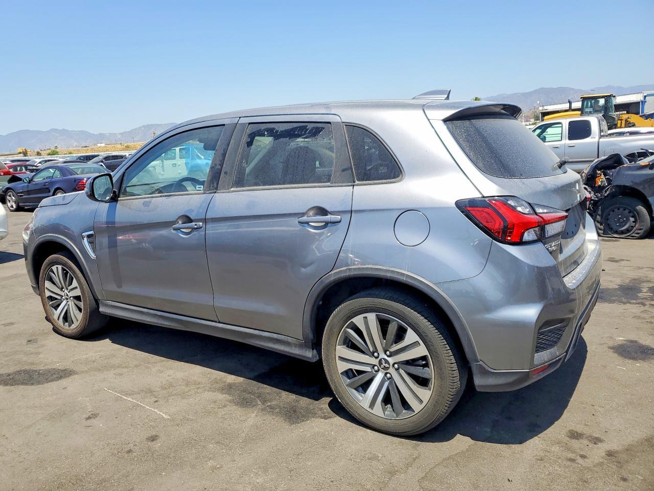 2023 Mitsubishi Outlander Sport S - Фото 2