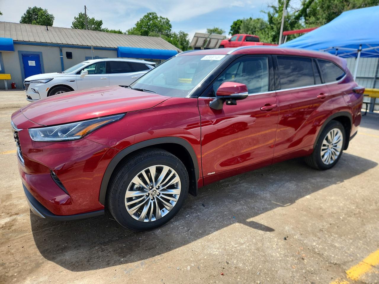 2026 Toyota Highlander Hybrid Platinum